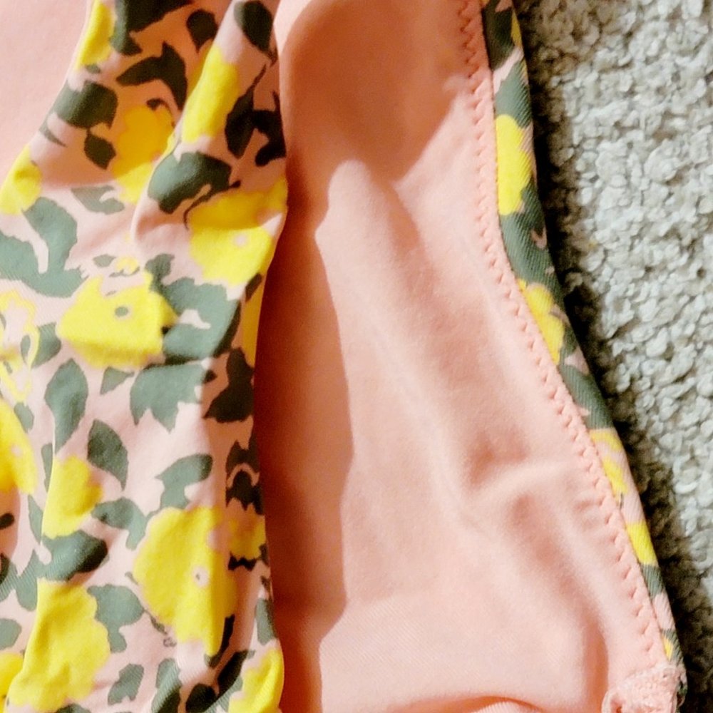 Bikini - Picture 4 of 5